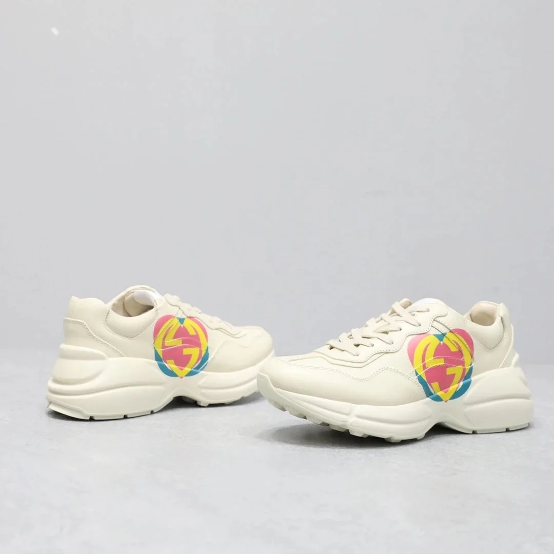 Gucci Gucci Rhyton Heart Logo Cream Sneakers Cream - 1