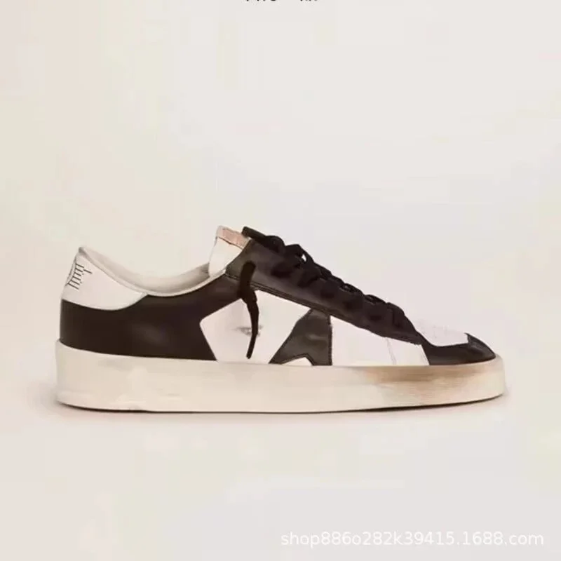 Black & White Star Sneakers Low Top