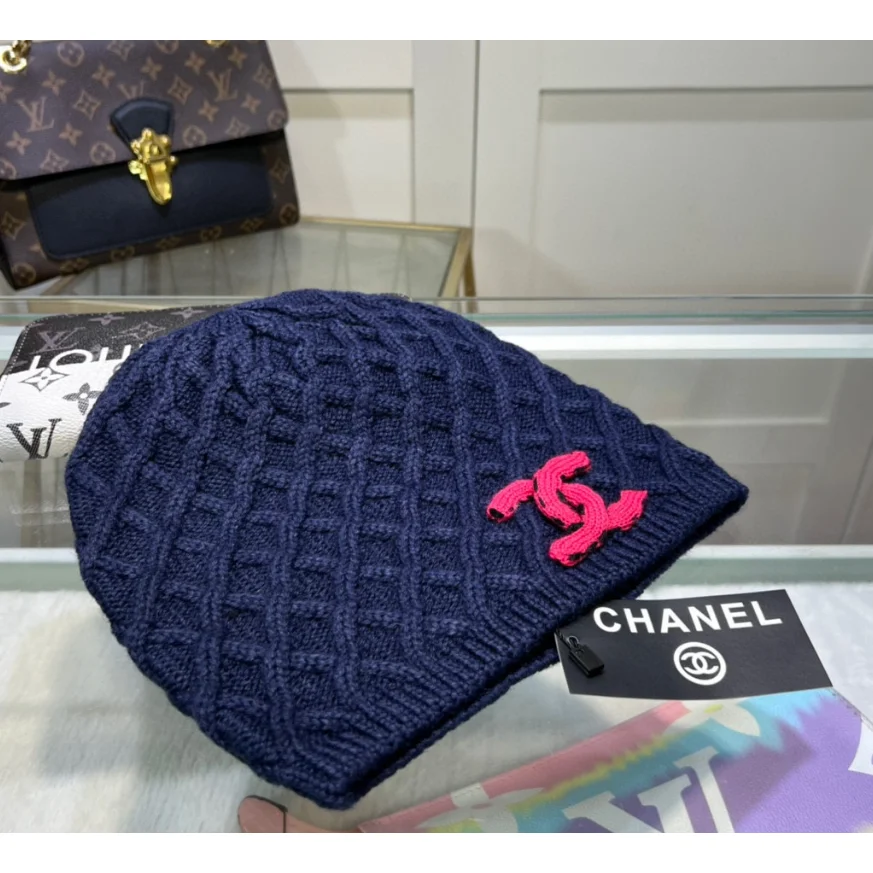 Chanel Chanel Navy/Pink Embroidered Logo Beanie Navy
