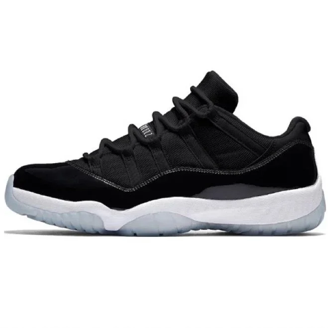 Nike Nike Air Jordan 11 Low Triple Black Sneakers Black - 1