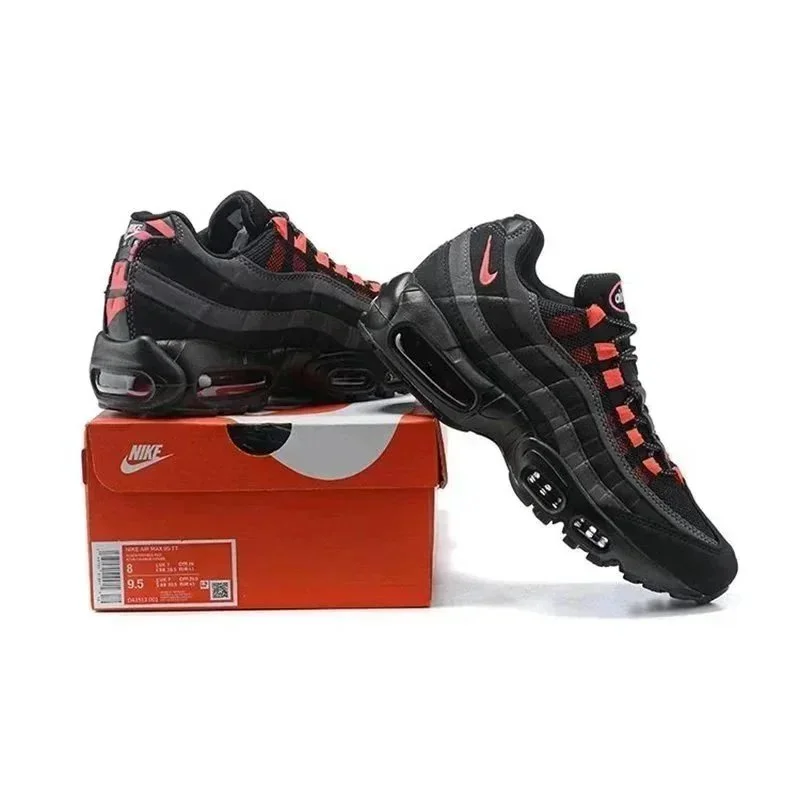 Nike Nike Air Max 95 Triple Black/University Red Sneakers Black - 1