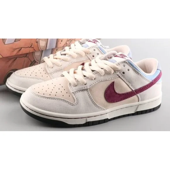 Nike Nike Dunk Low Sail/Burgundy Sneakers Beige