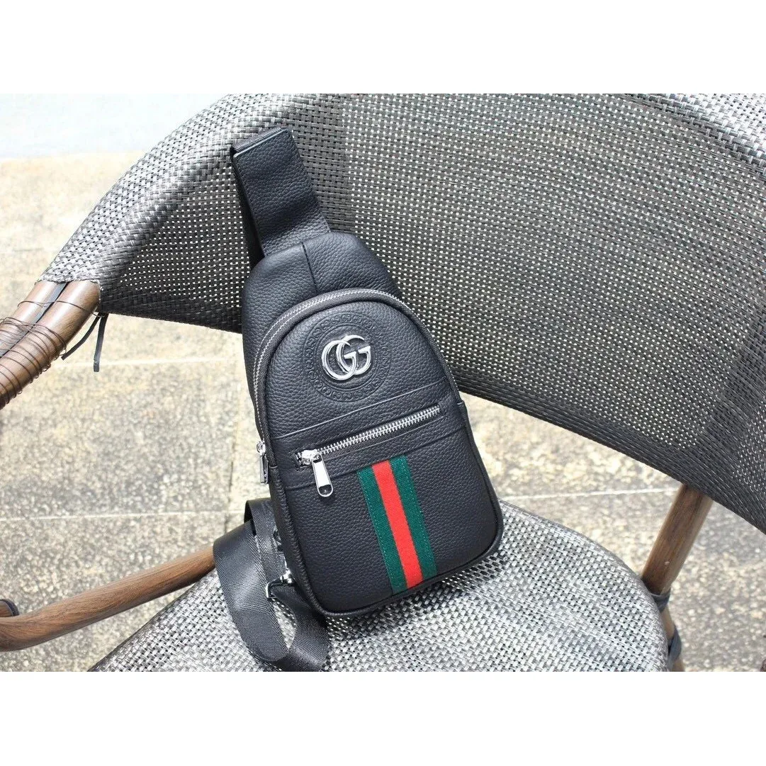 Gucci Gucci GG Supreme Black Crossbody Bag Black