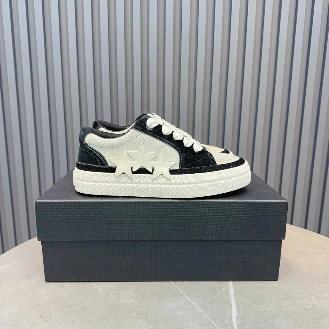 Other Black and White Star Embellished Sneakers Black - 1