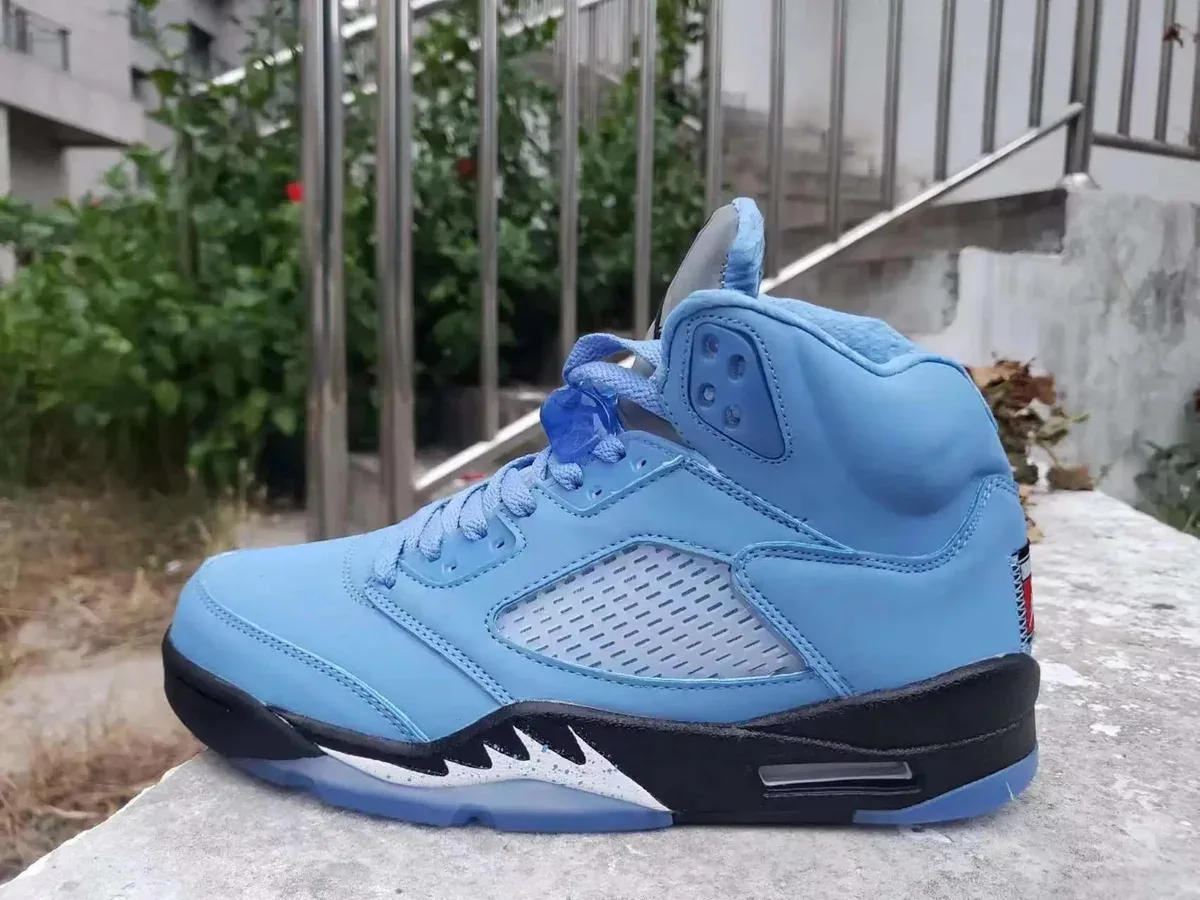 Nike Nike Air Jordan 5 AJ5 University Blue Sneakers Blue - 1