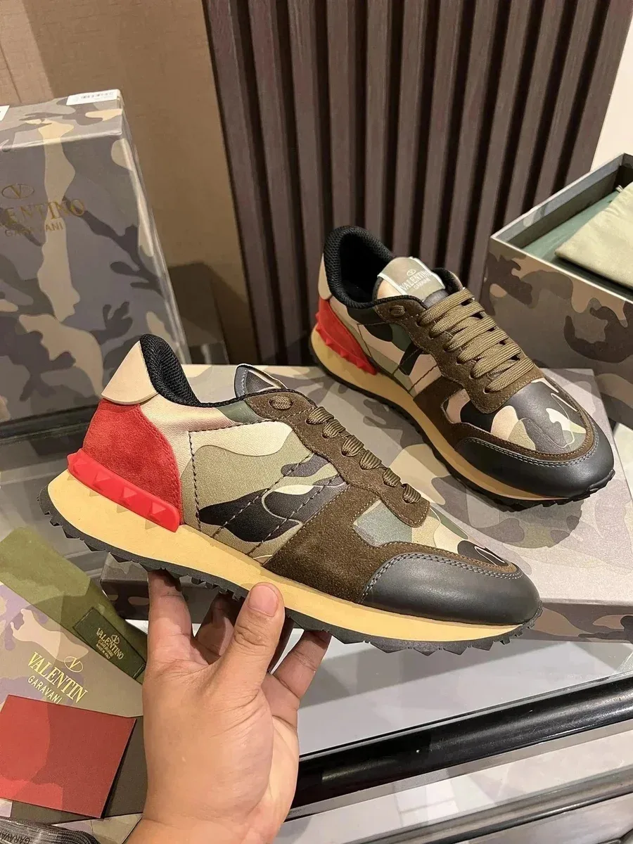 Valentino Valentino Rockstud Camo Red Sole Sneakers Multicolor - 1