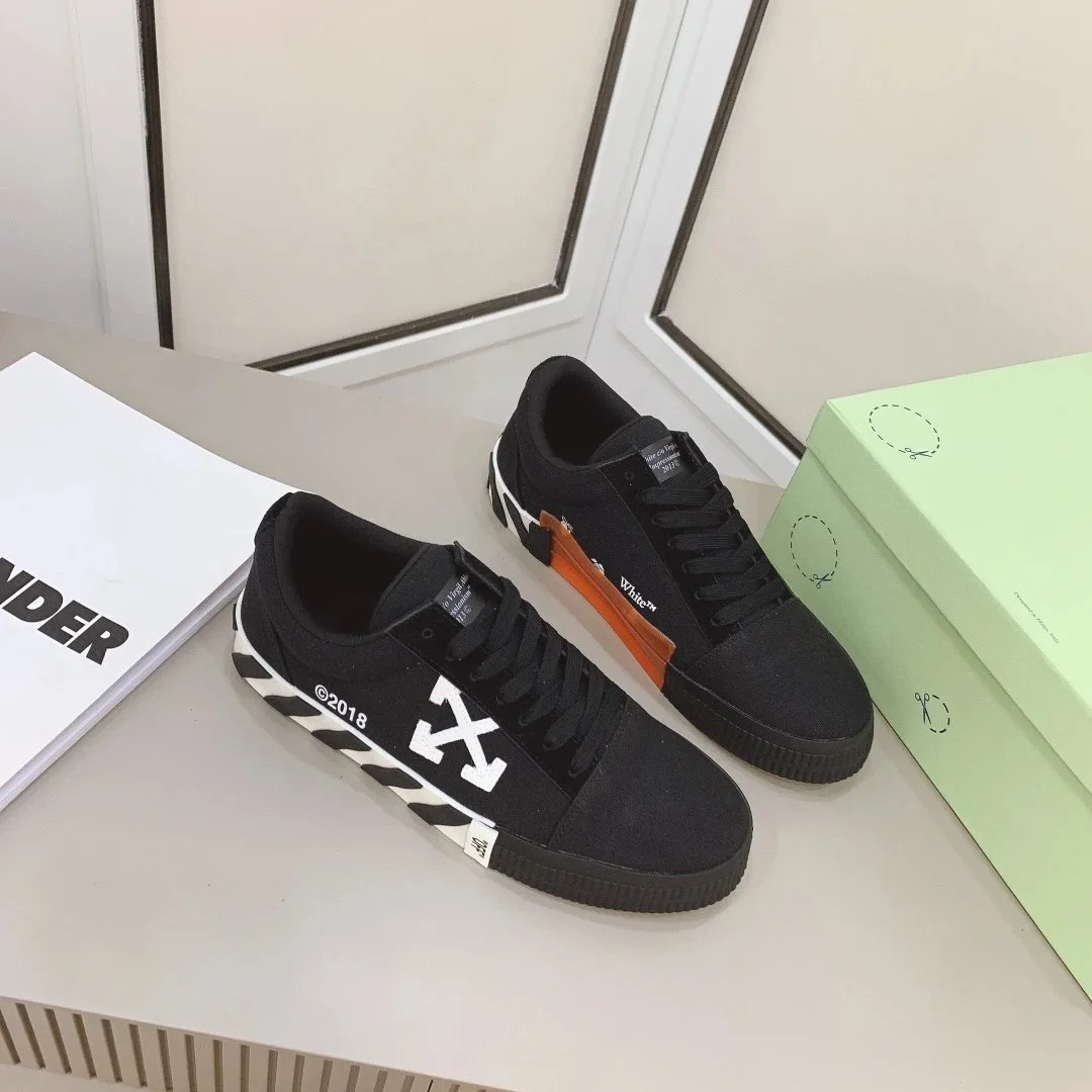 Off-White Off-White OW100 Arrows Black Sneakers Black