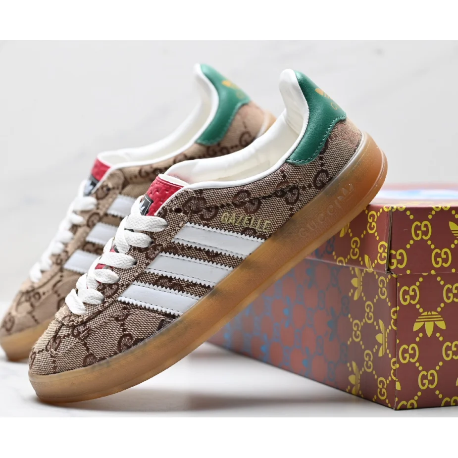 Gucci Gucci GG Marmont Gazelle Beige/White Sneakers Beige