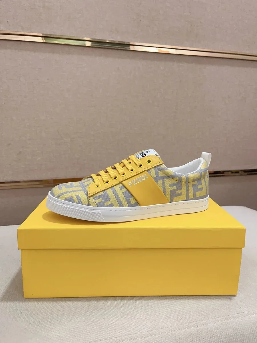 Fendi Fendi Iconic FF Logo Yellow Sneakers Yellow - 1