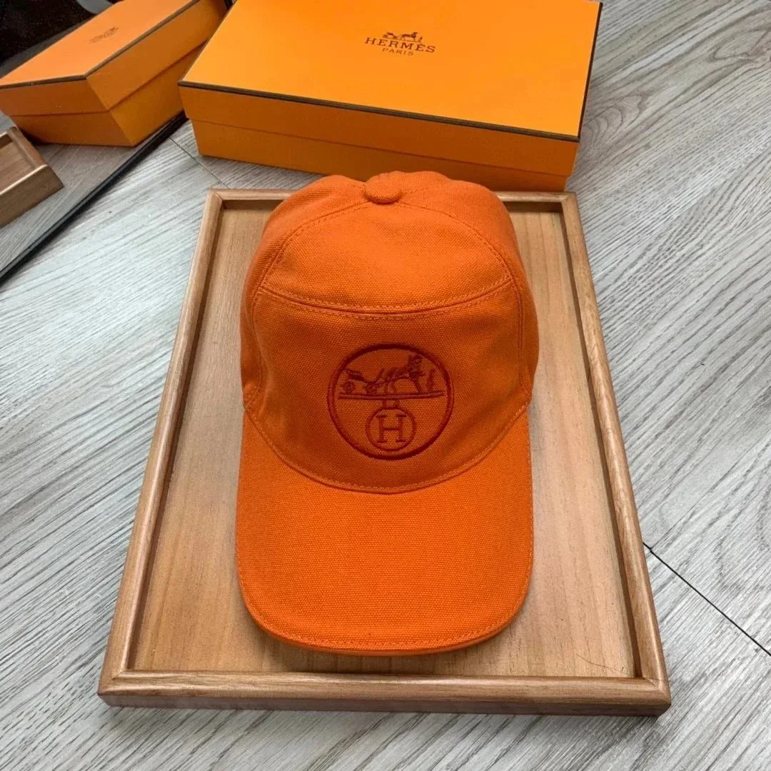 Hermès Hermès Orange Horse & Carriage Embroidered Cap Orange