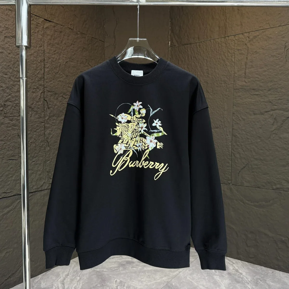 Burberry Burberry Black Floral Print Crewneck Sweatshirt Black - 1