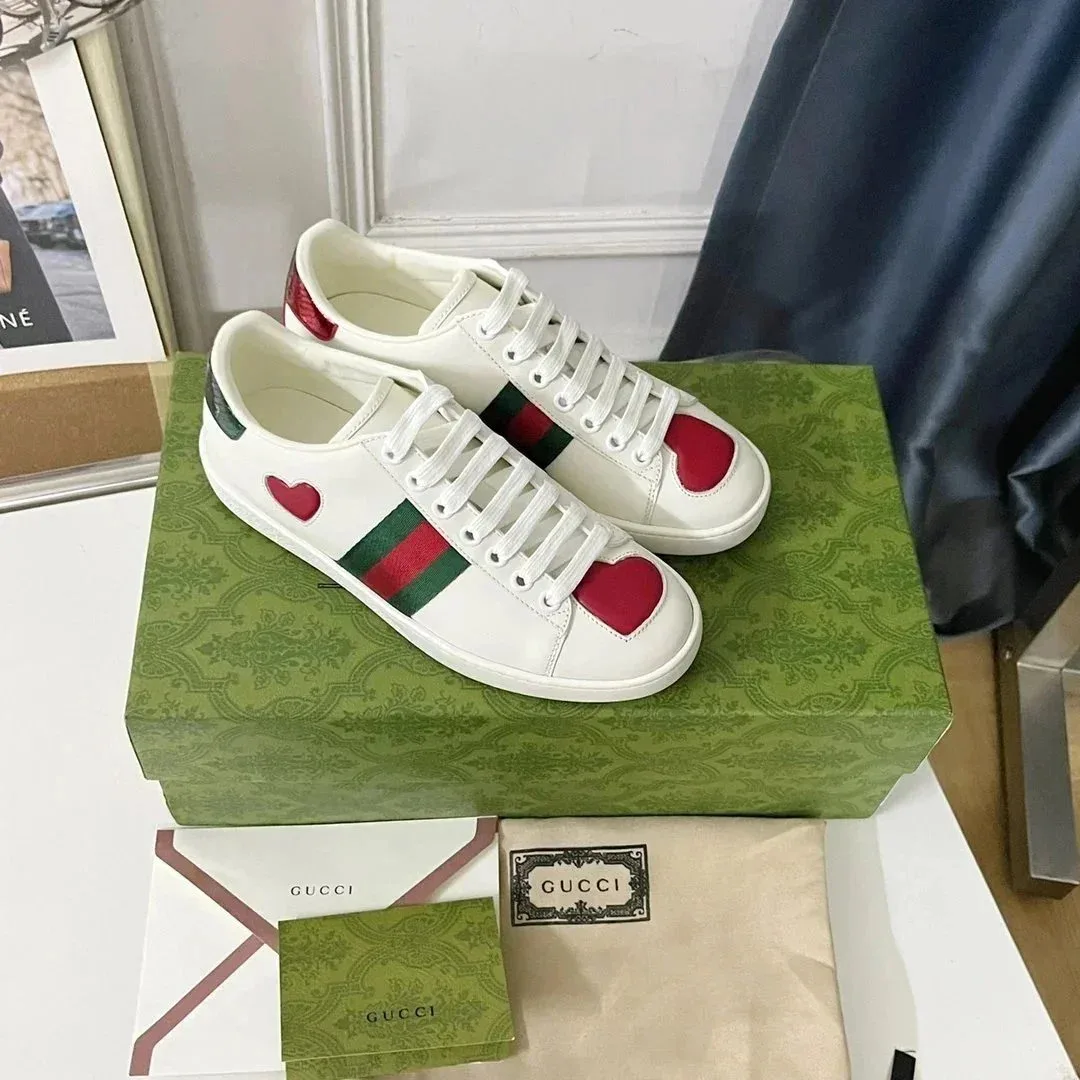 Gucci Gucci Ace White/Red Hearts Sneakers White