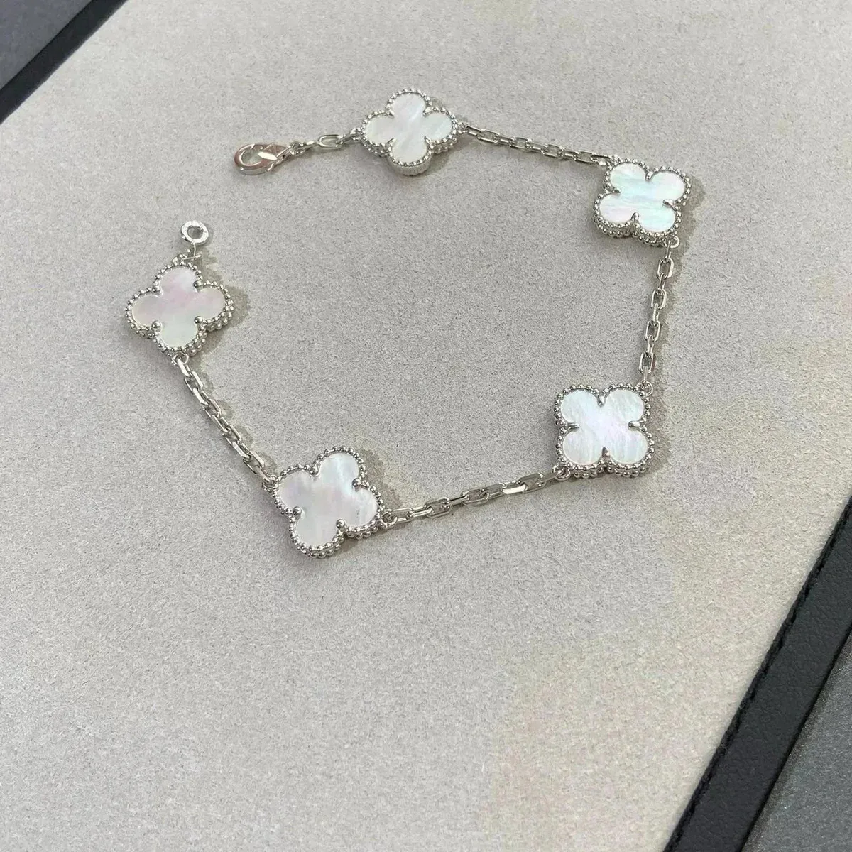 Van Cleef & Arpels Van Cleef & Arpels Alhambra White Mother-of-Pearl Silver Chain Bracelet Silver