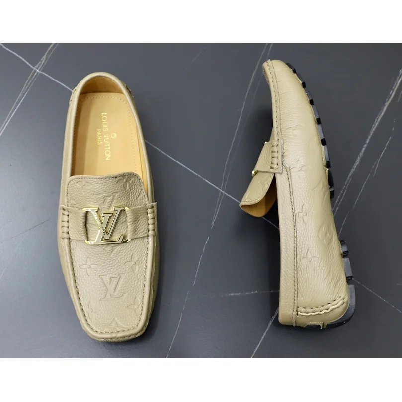 Louis Vuitton Louis Vuitton Tabi Beige Loafers Beige