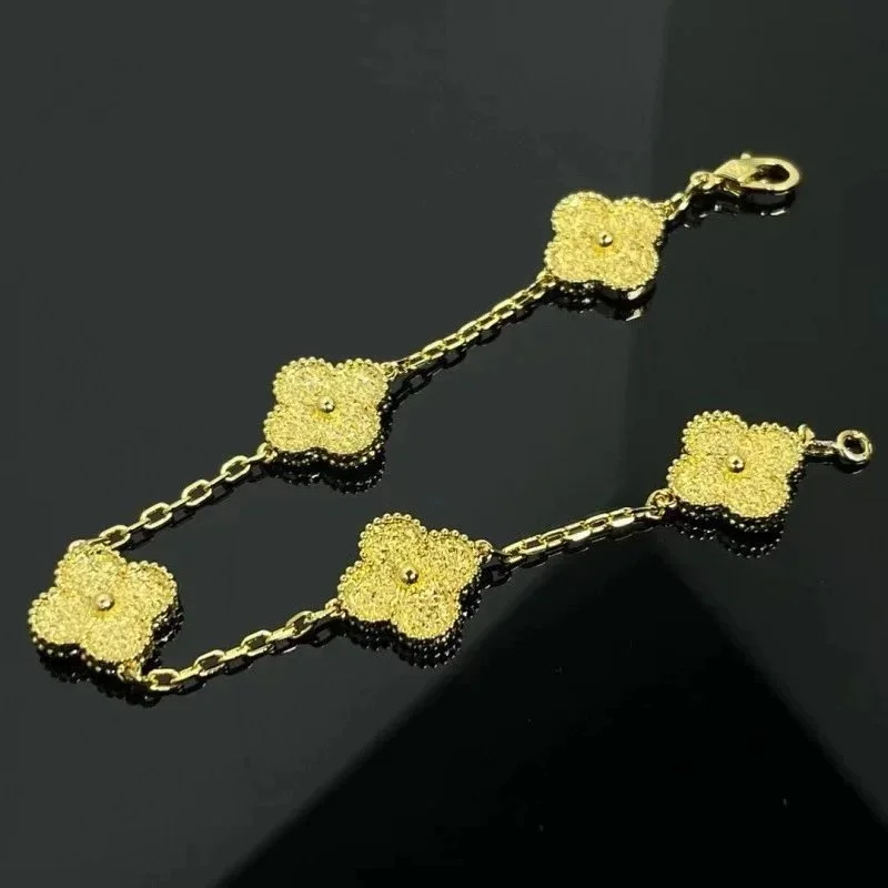 Van Cleef & Arpels Van Cleef & Arpels Alhambra BB-15 Yellow Gold Bracelet Gold