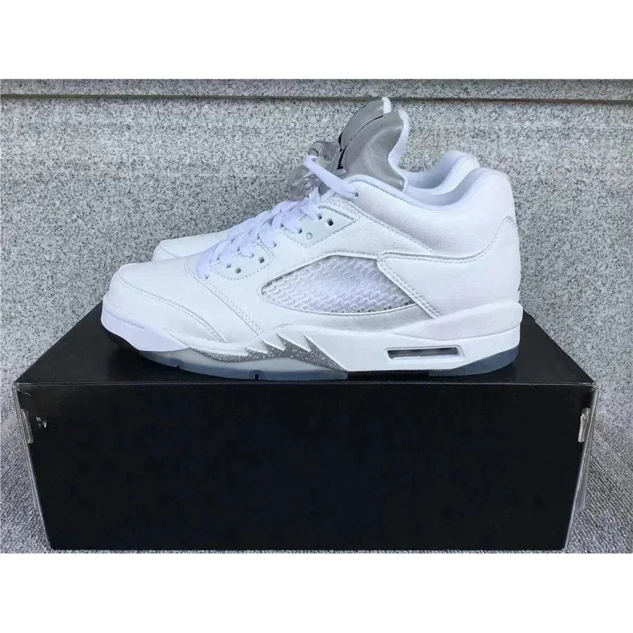 Jordan Air Jordan Air Jordan 5 Low White Silver Sneakers White - 1