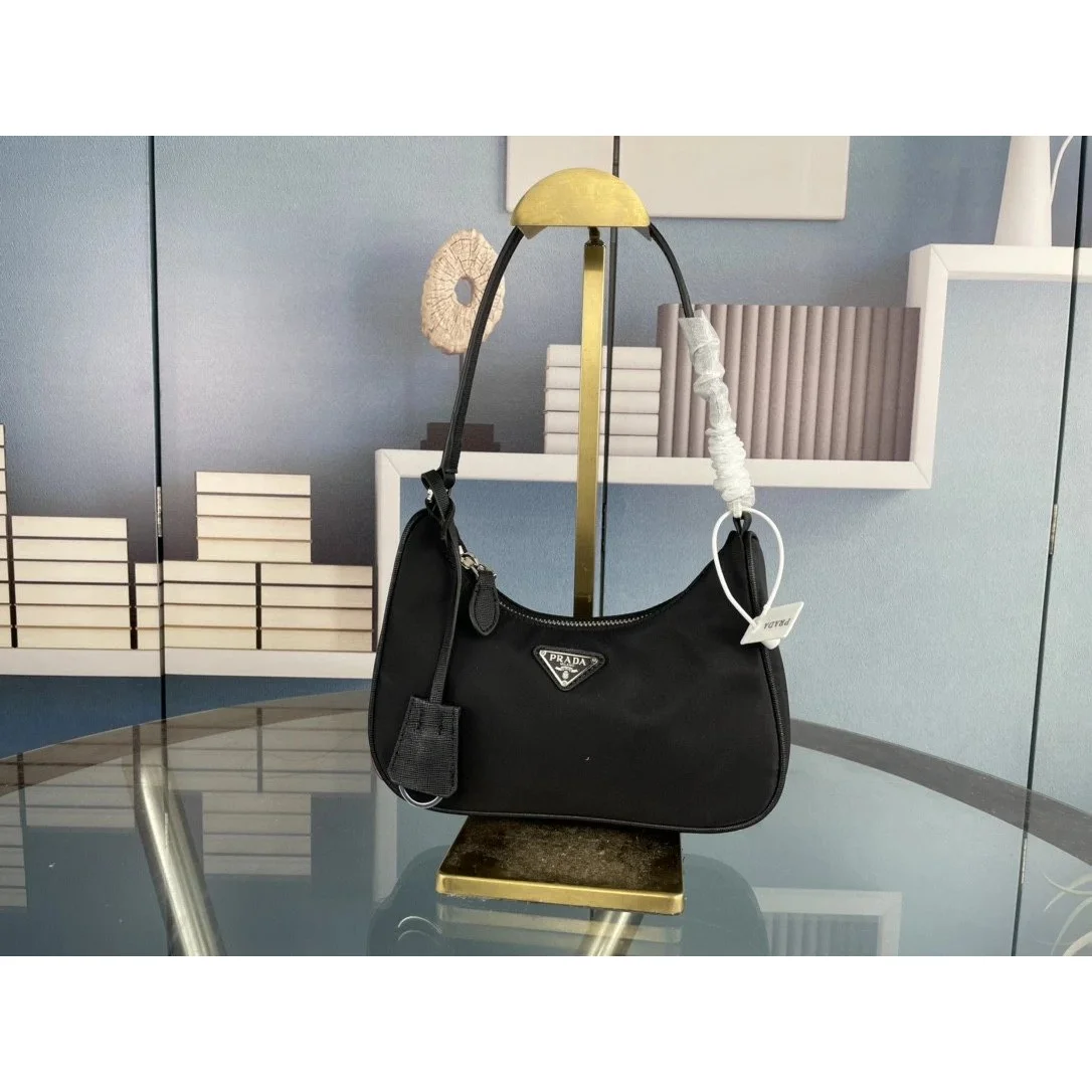 Prada Prada Re-Edition 2005 Black Hobo Bag Black
