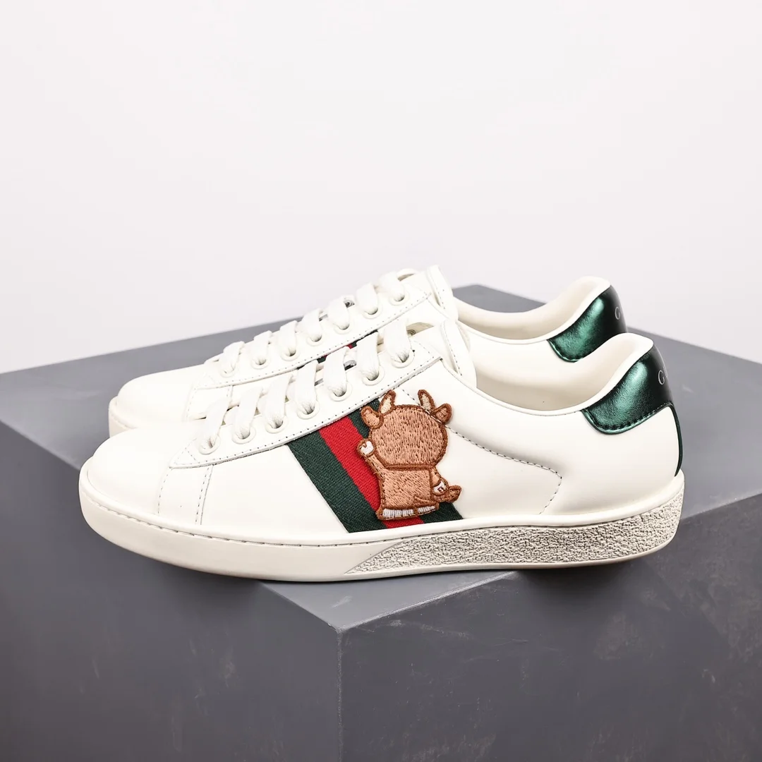 Gucci Gucci Ace White Green Red Striped Cartoon Patch Sneakers White