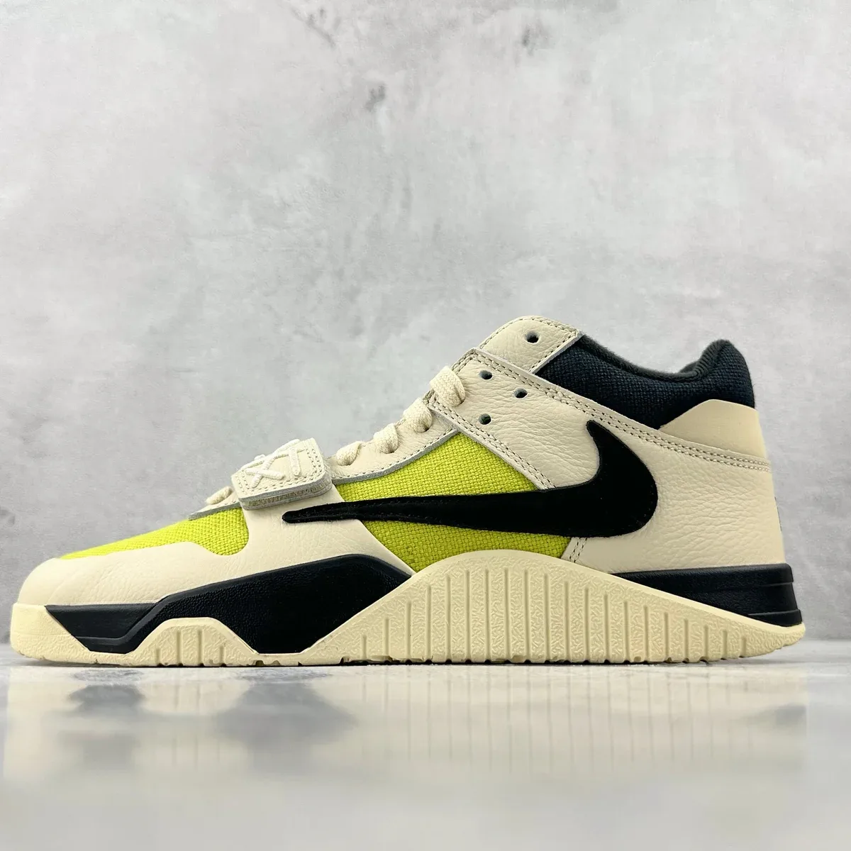 Nike Nike Air Max Beige/Neon Yellow/Black Sneakers Beige