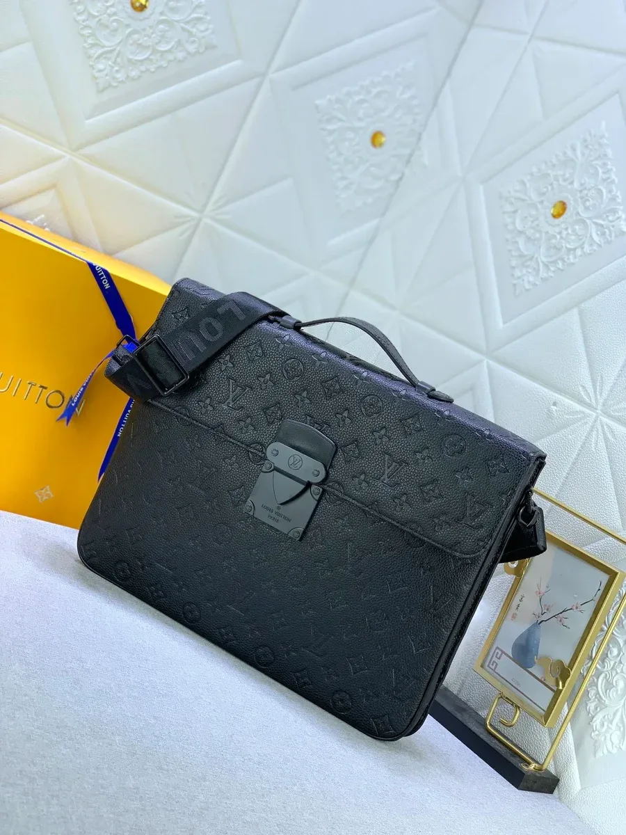 Louis Vuitton Louis Vuitton Neverfull Monogram Leather Shoulder Bag Black Black