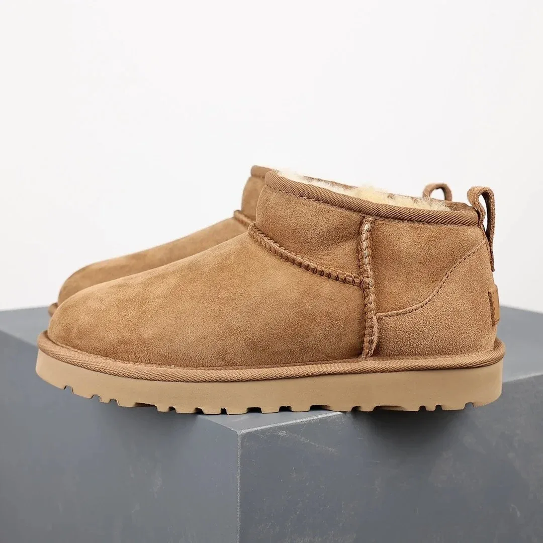 UGG UGG Classic Short Mini Boots Chestnut Brown