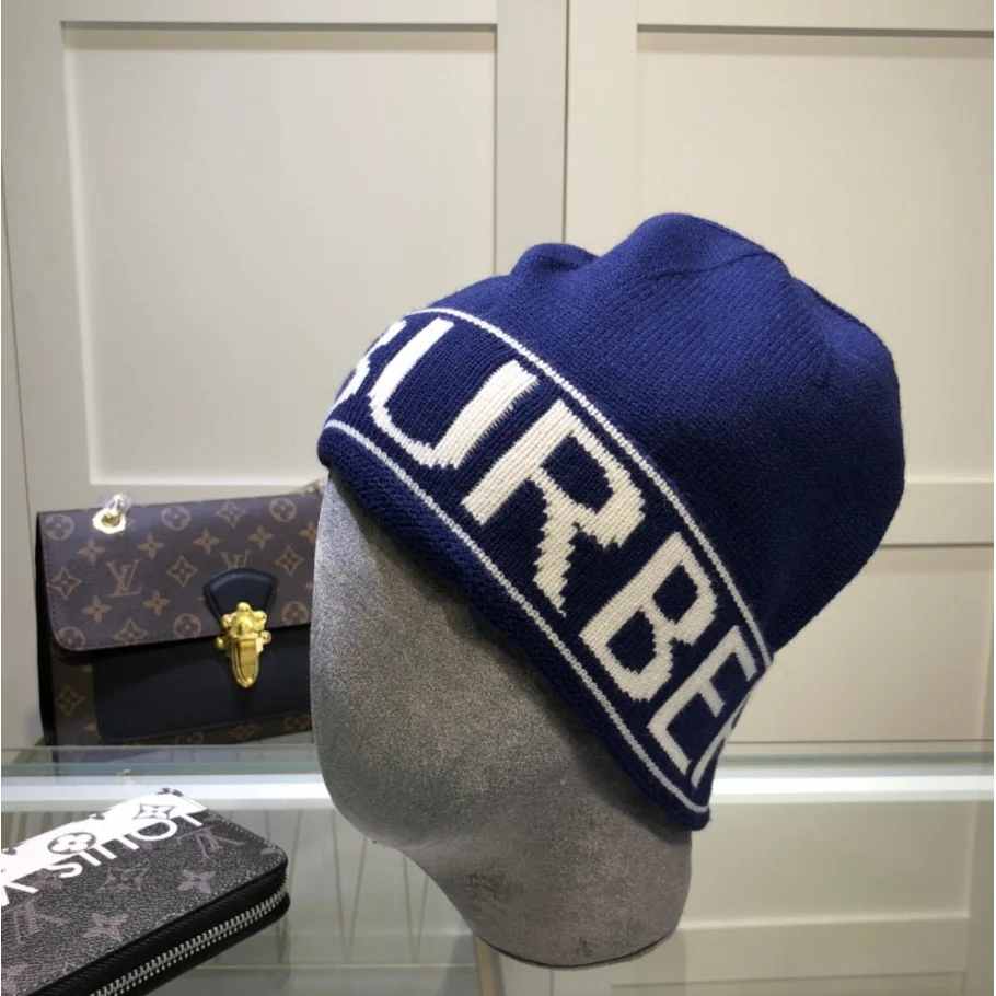 Burberry Burberry Classic Logo Beanie Blue Headwear Blue - 1