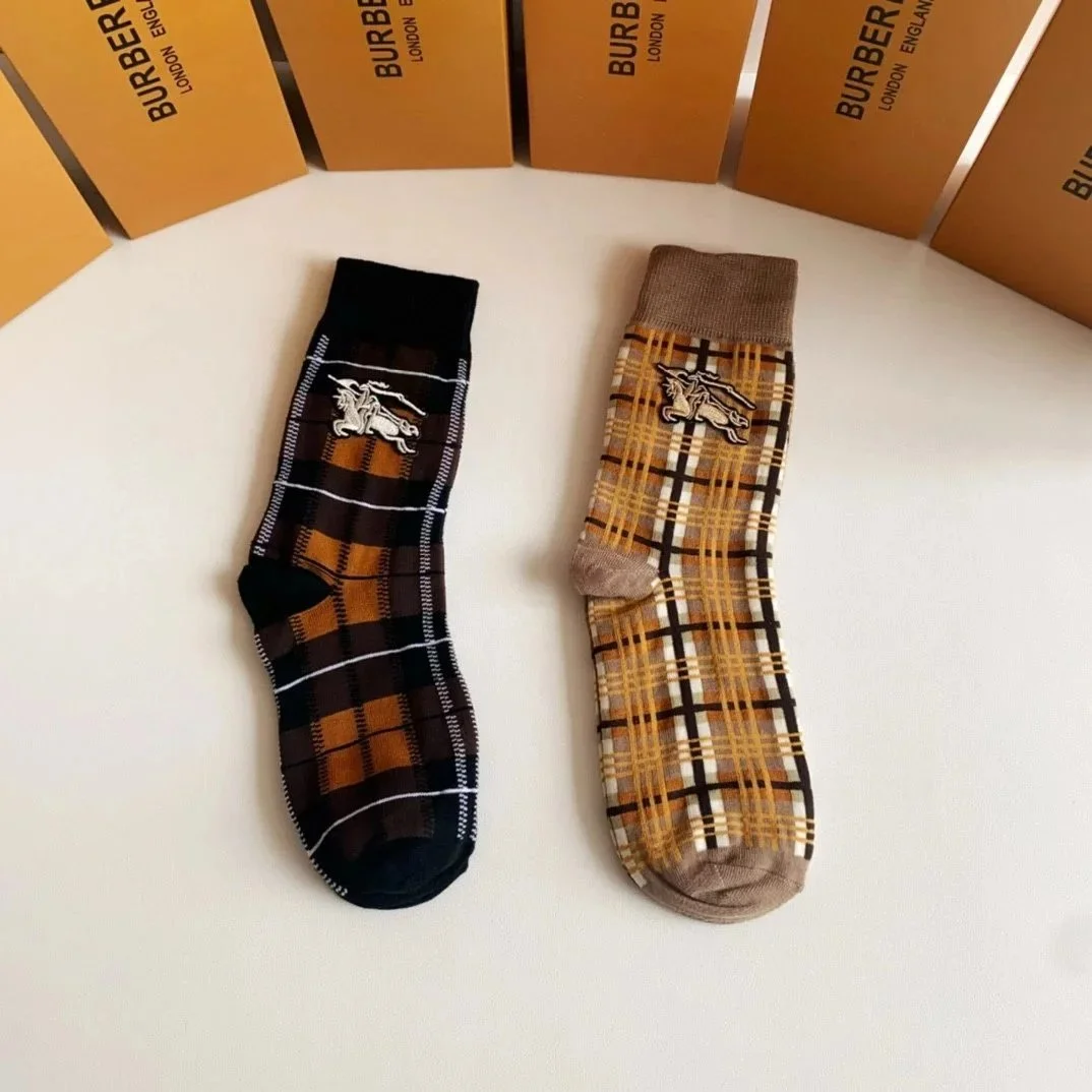 Burberry Burberry Plaid Socks with Equestrian Knight Logo Brown - 1