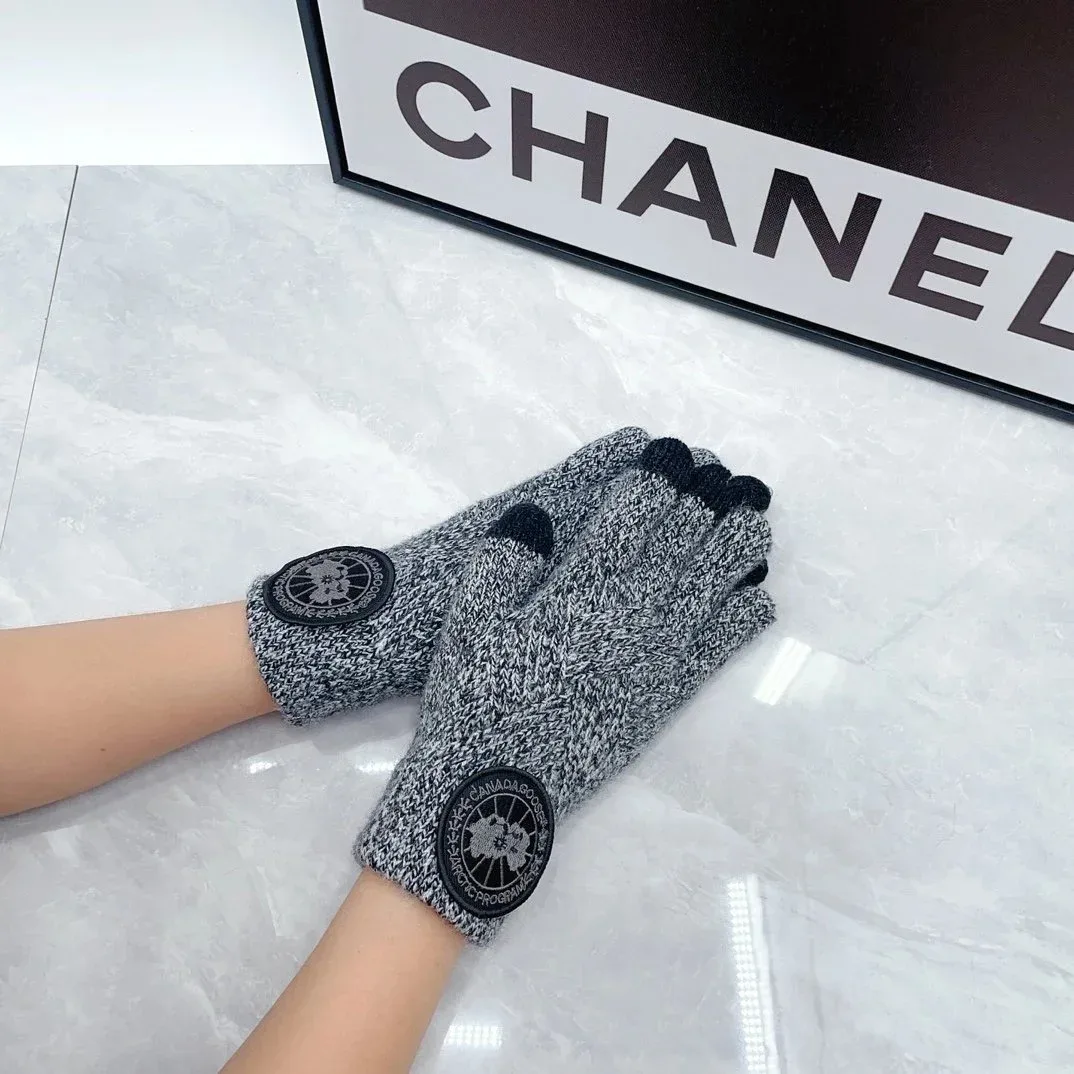Unisex Grey Knit Gloves with Patch Detail — Oopbuy Spreadsheet find
