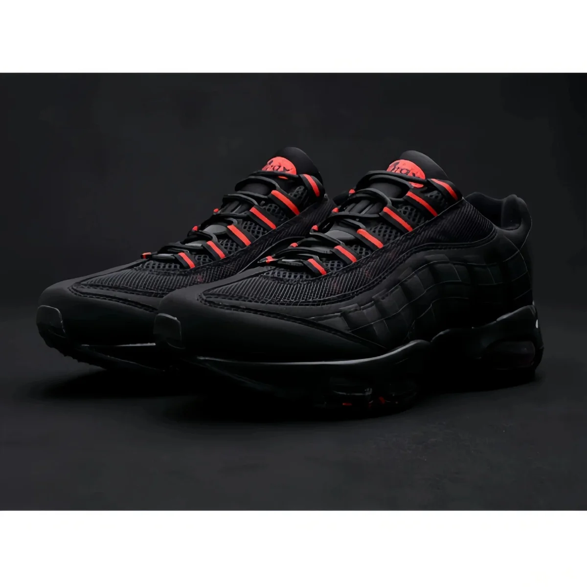 Nike Nike Air Max 95 Triple Black Sail Red Sneakers Black - 1