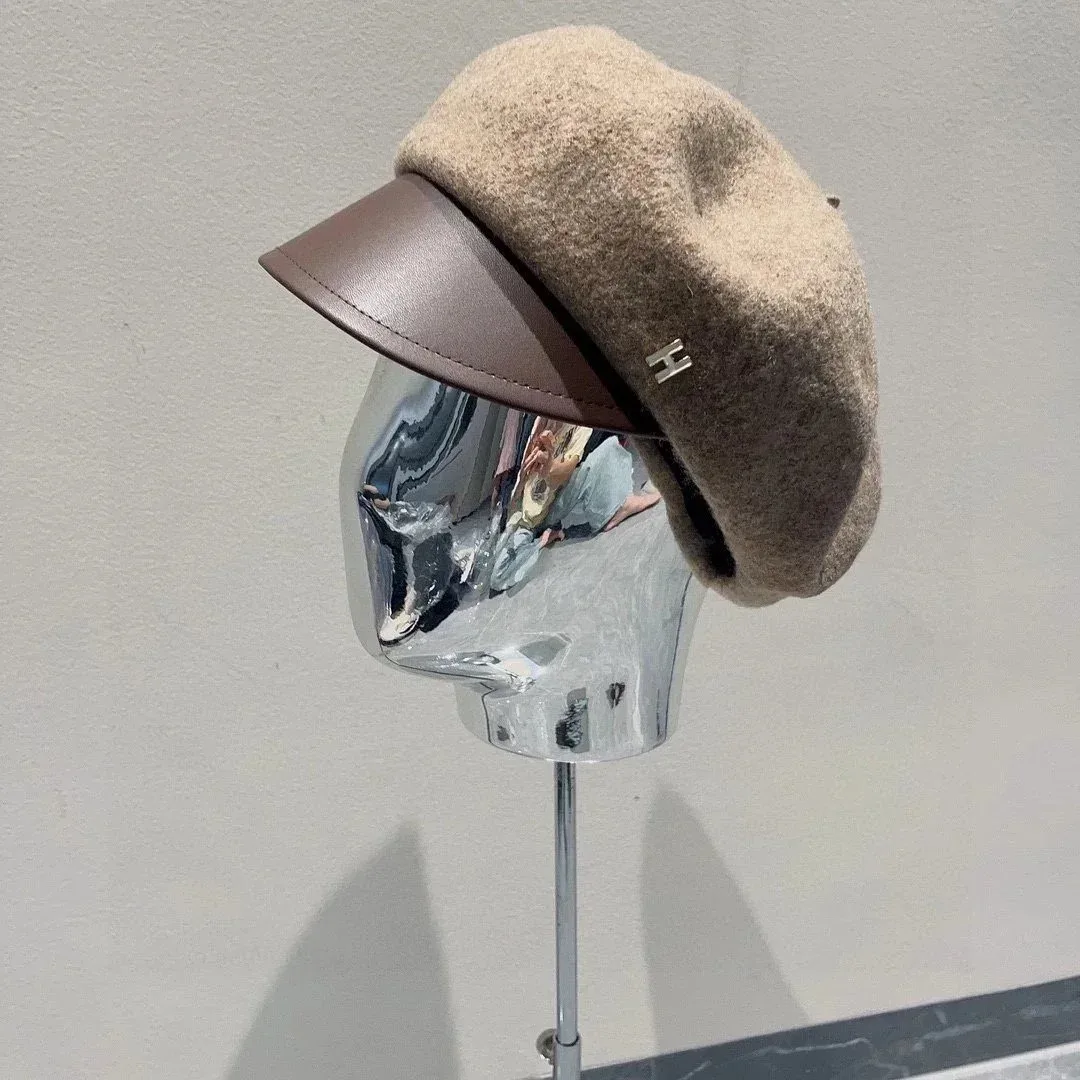 Hermès Hermès H Beige/Brown Beret Beige
