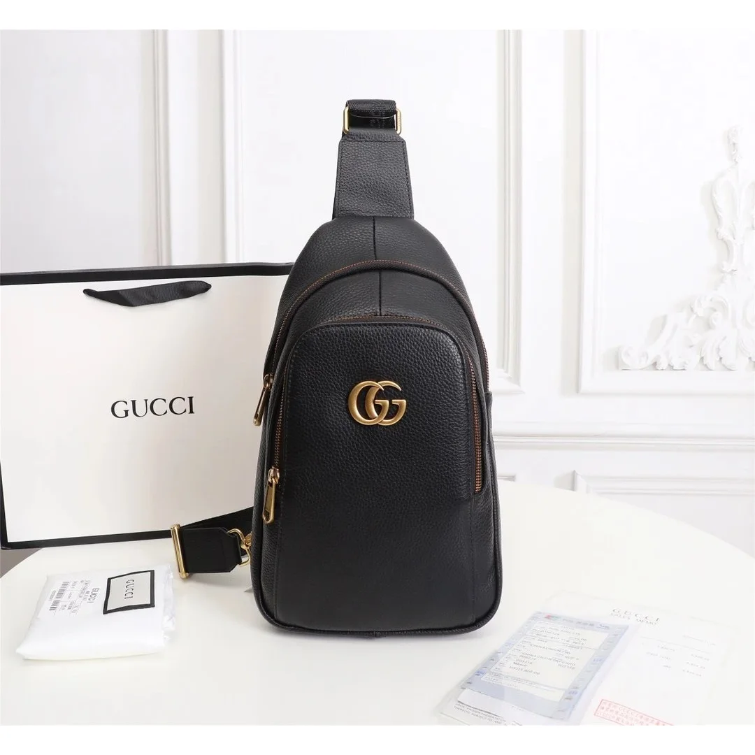 Gucci Gucci Interlocking G Black Sling Bag Black