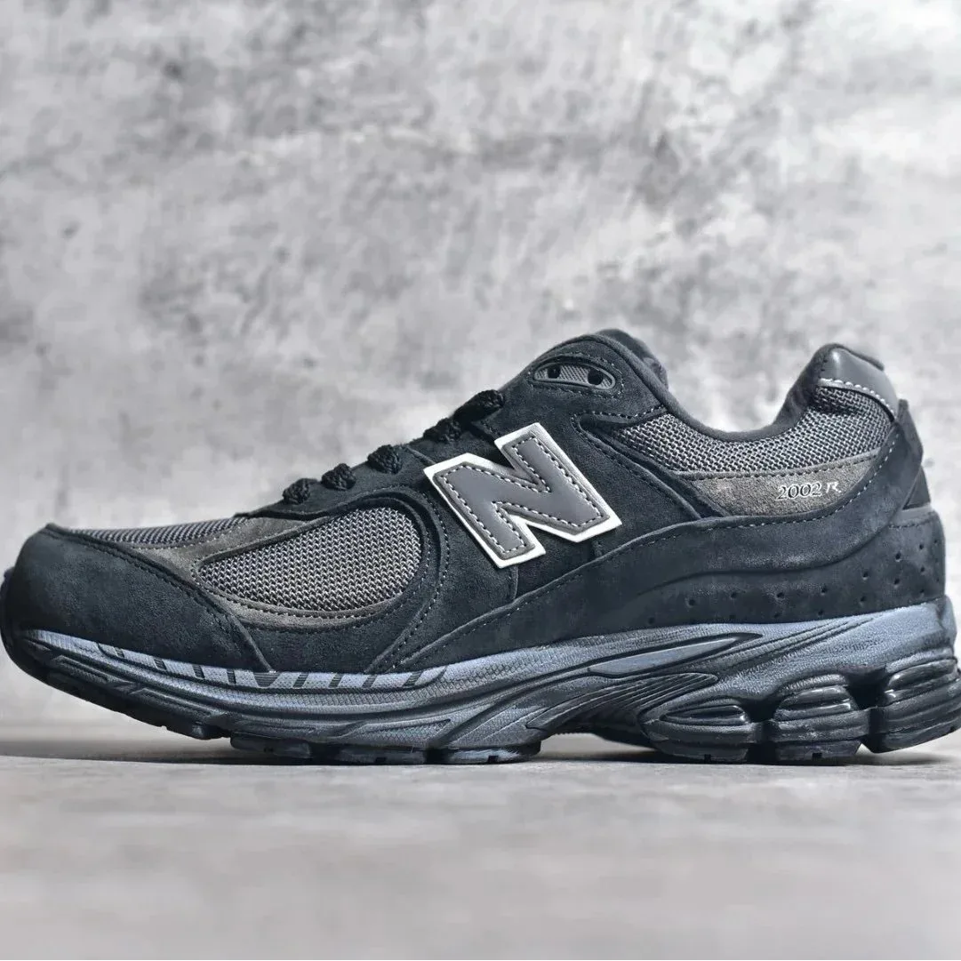 New Balance New Balance 2002R NB2002 RBV Black Sneakers Black - 1