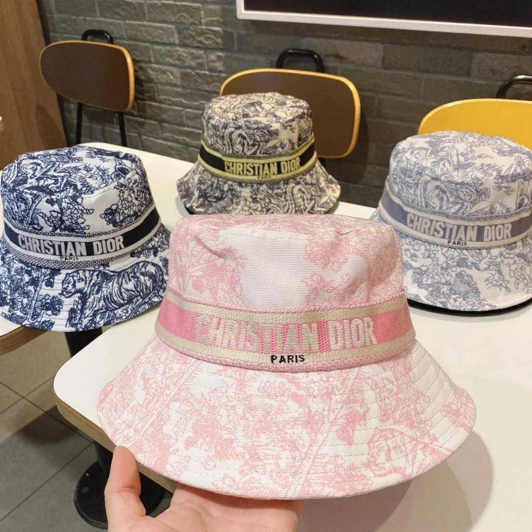 Dior Christian Dior Pink Floral Bucket Hat Pink - 1
