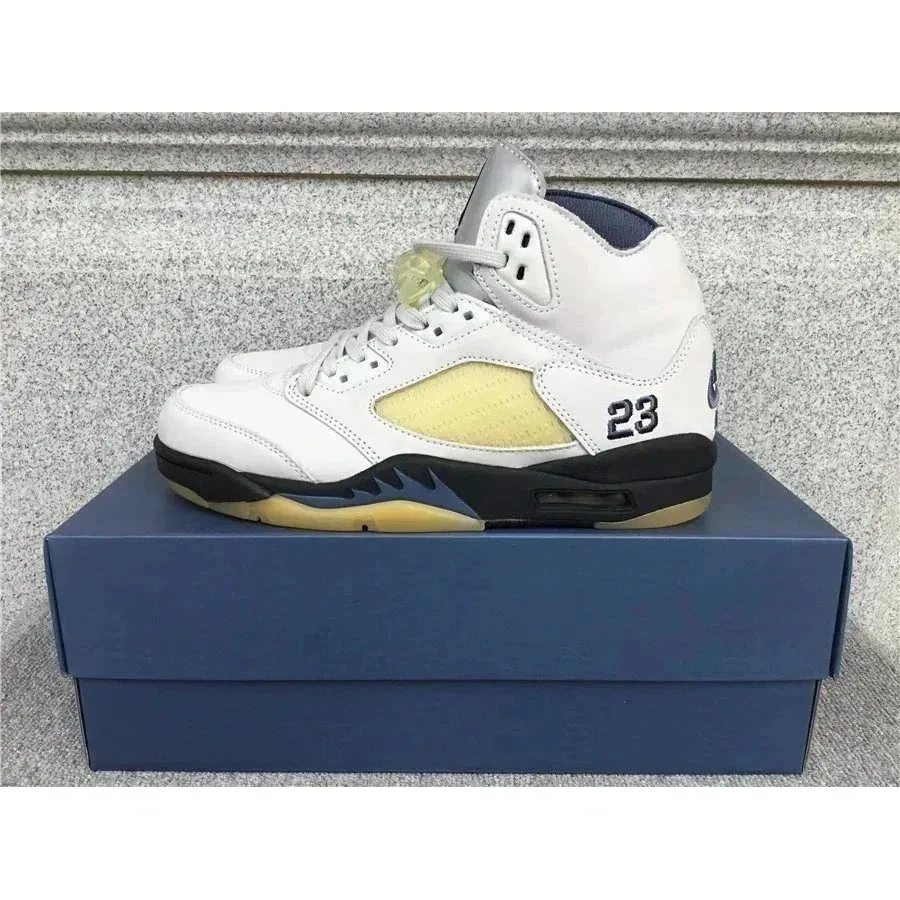 Nike Nike Air Jordan 5 'Chicago' White Yellow Sneakers White - 1