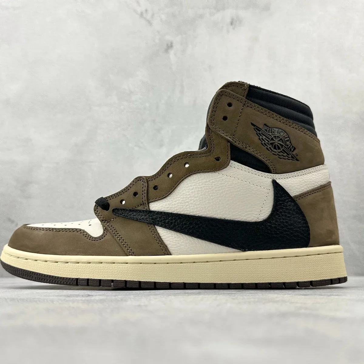 Jordan Jordan Air Jordan 1 Mocha/White/Black Sneakers Brown