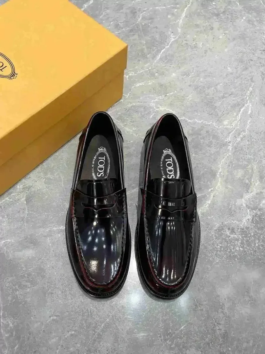 Tod's Tods Gommino Black Loafers Black