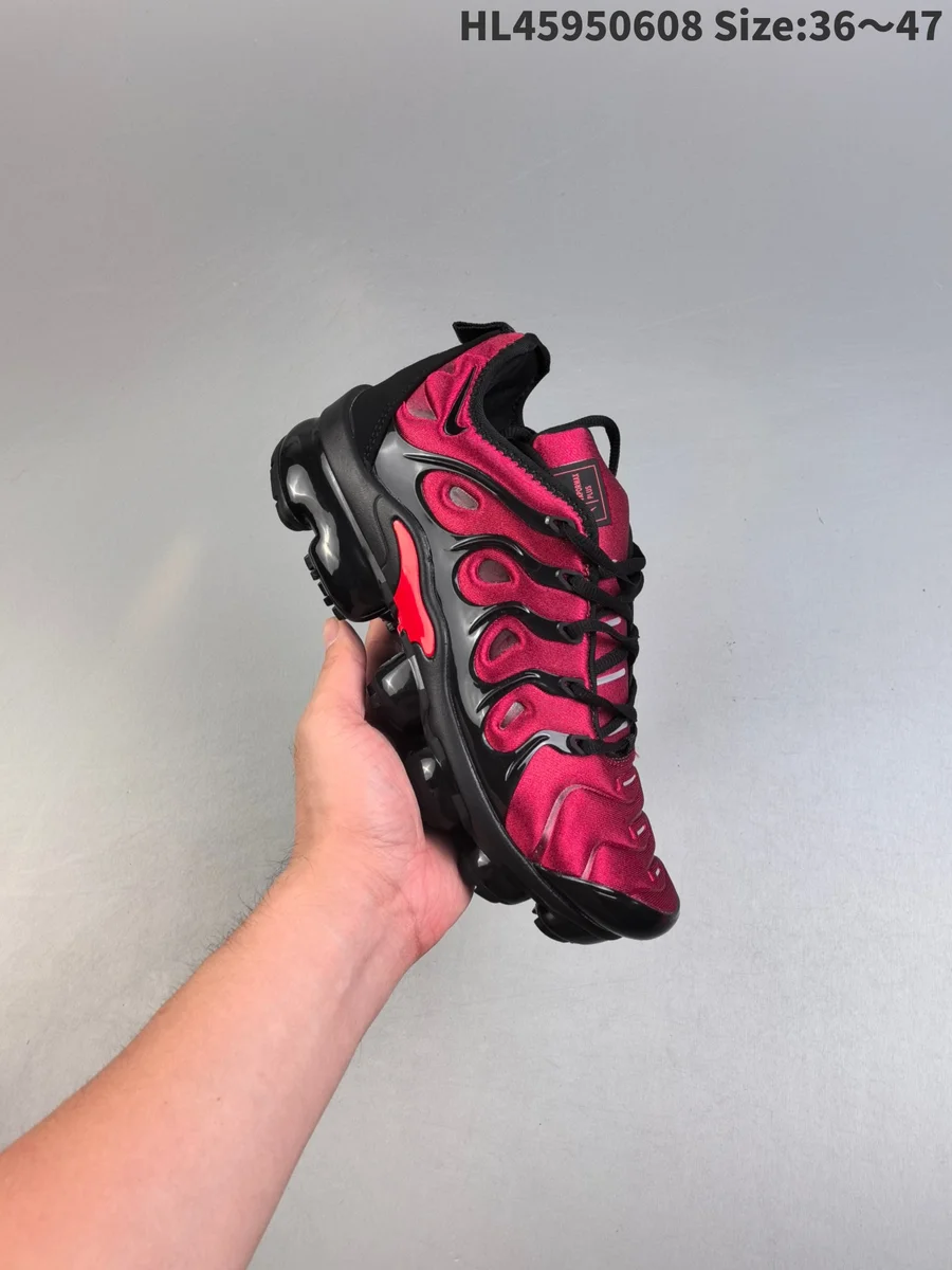 Nike Nike Air Max Vapormax Plus Red/Black Sneakers Red - 1