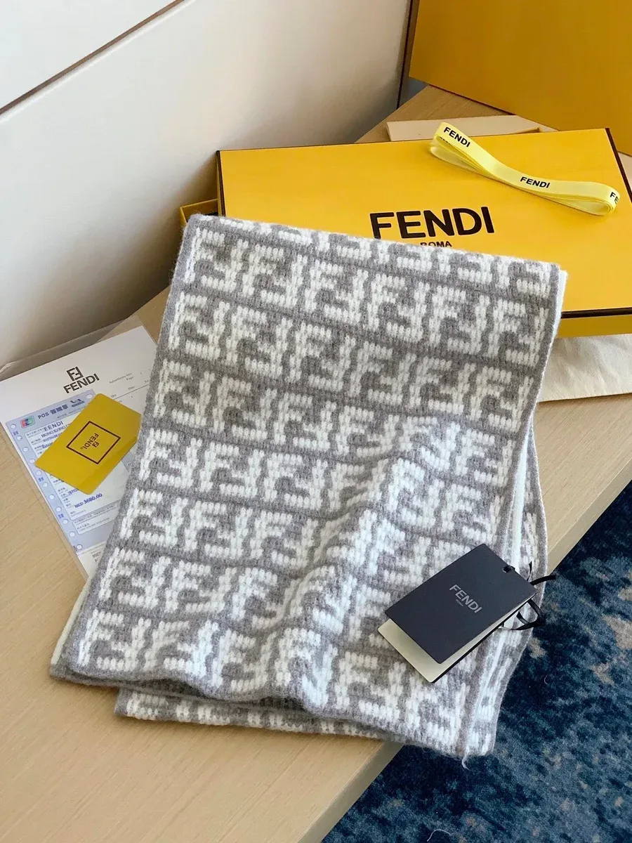 Fendi Fendi Iconic FF Monogram Scarf Beige/White Beige
