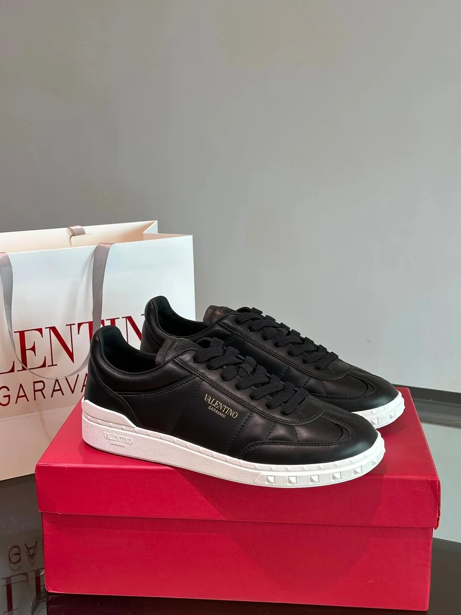 Valentino Valentino Rockstud Black/White Sneakers Black