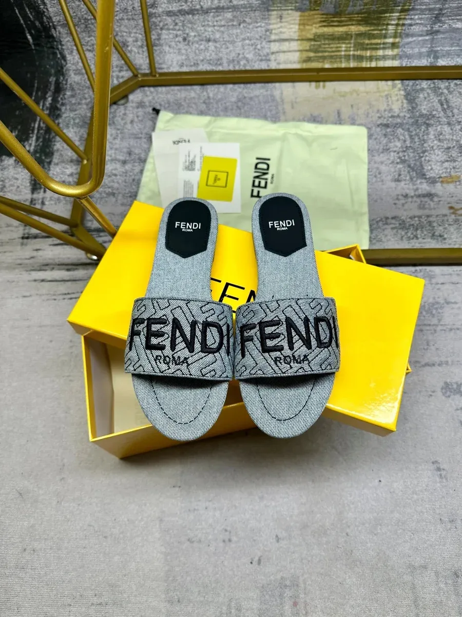 Fendi Fendi Roma Denim Slide Sandals Grey Grey - 1