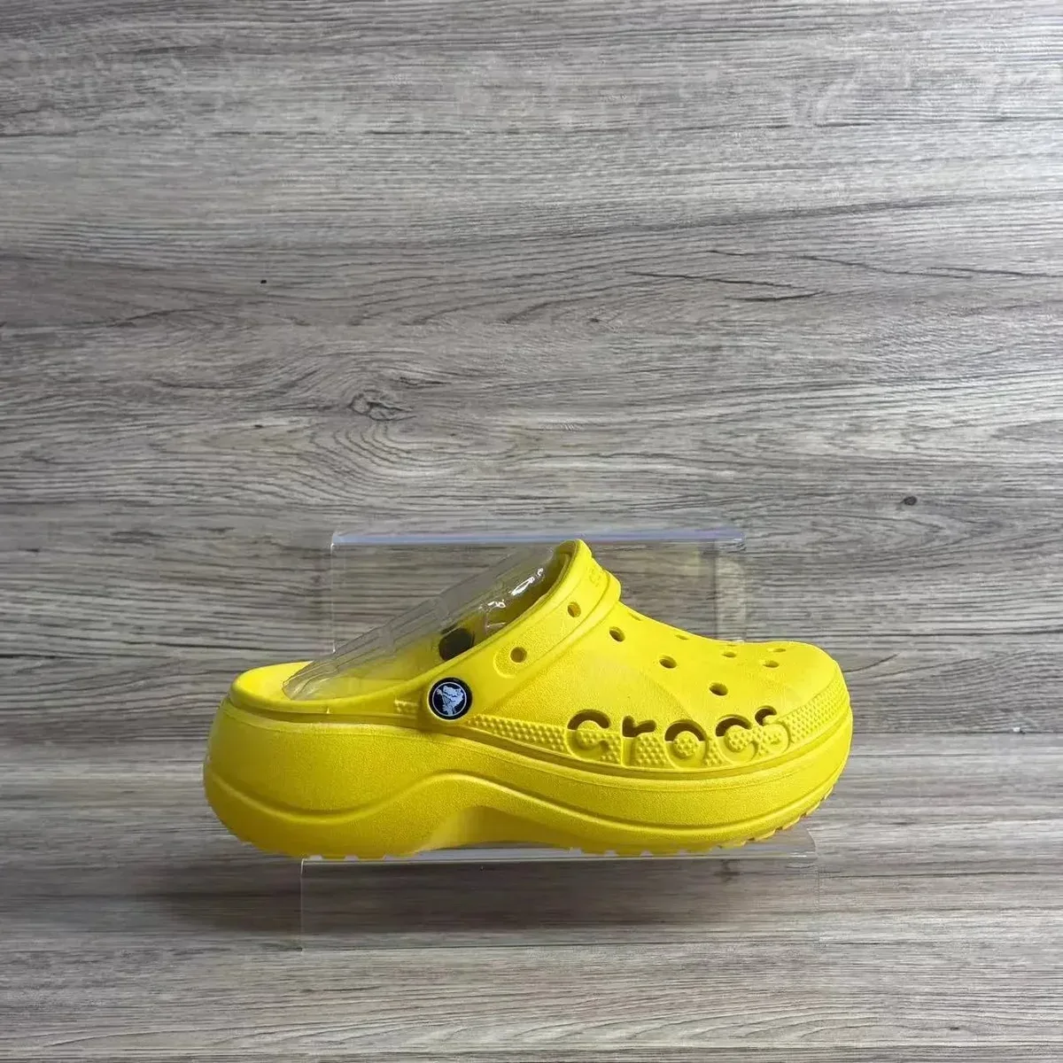 Crocs Crocs Classic Clog Cloud Yellow Sandals Yellow