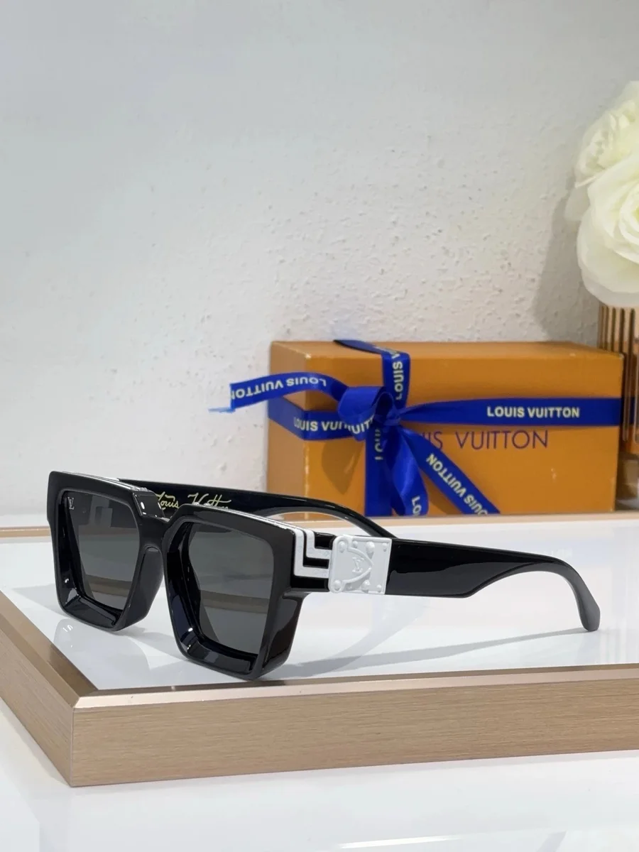 Louis Vuitton Louis Vuitton Black/Silver Sunglasses Black