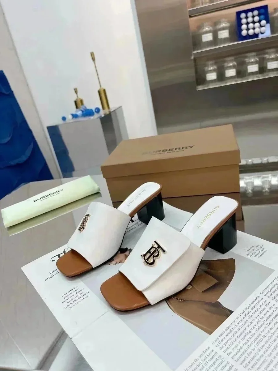Burberry Burberry TB Monogram White/Brown Mules White