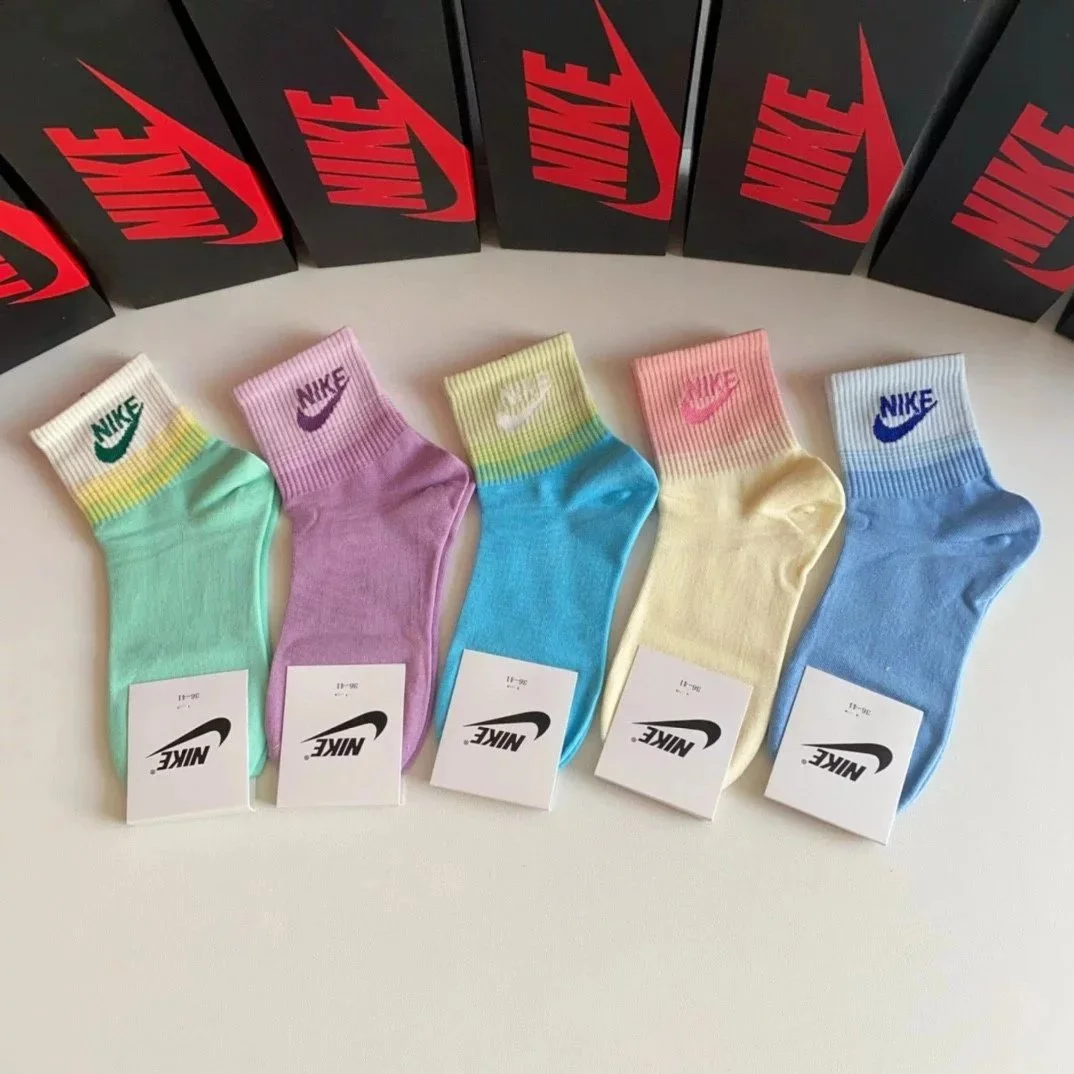 Nike Nike 19 Mint Green Mid-Calf Socks Green