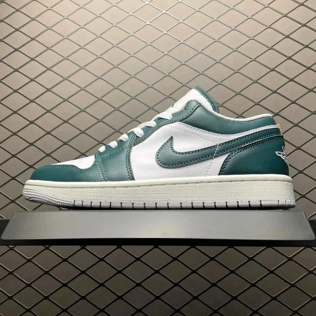 Nike Nike Air Jordan 1 Low Blush Green White Sneakers Blue - 1