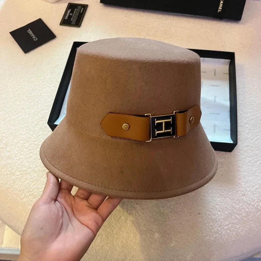 Hermès Hermès Tan Bucket Hat with H Logo Band Beige