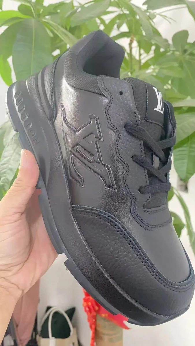 Louis Vuitton Louis Vuitton LV Trainer Black Sneakers Black