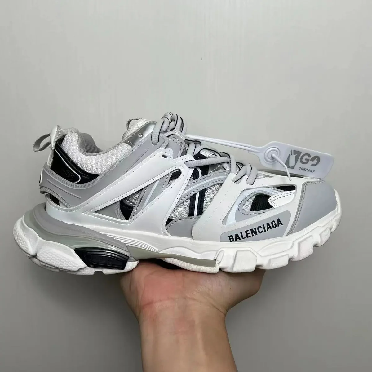 Balenciaga Balenciaga Track.3.0 Triple White Sneakers White - 1