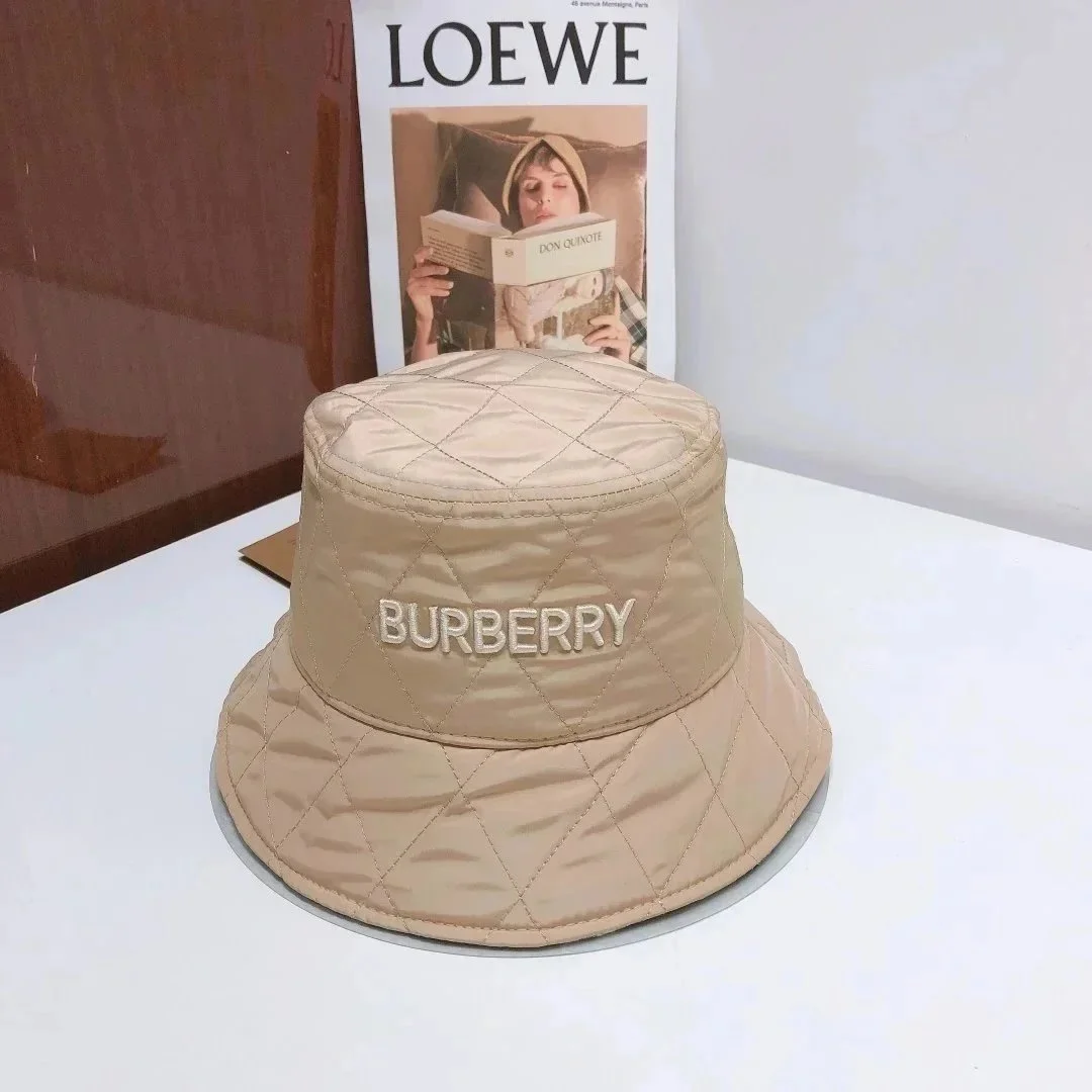 Burberry Burberry Beige Quilted Bucket Hat Beige