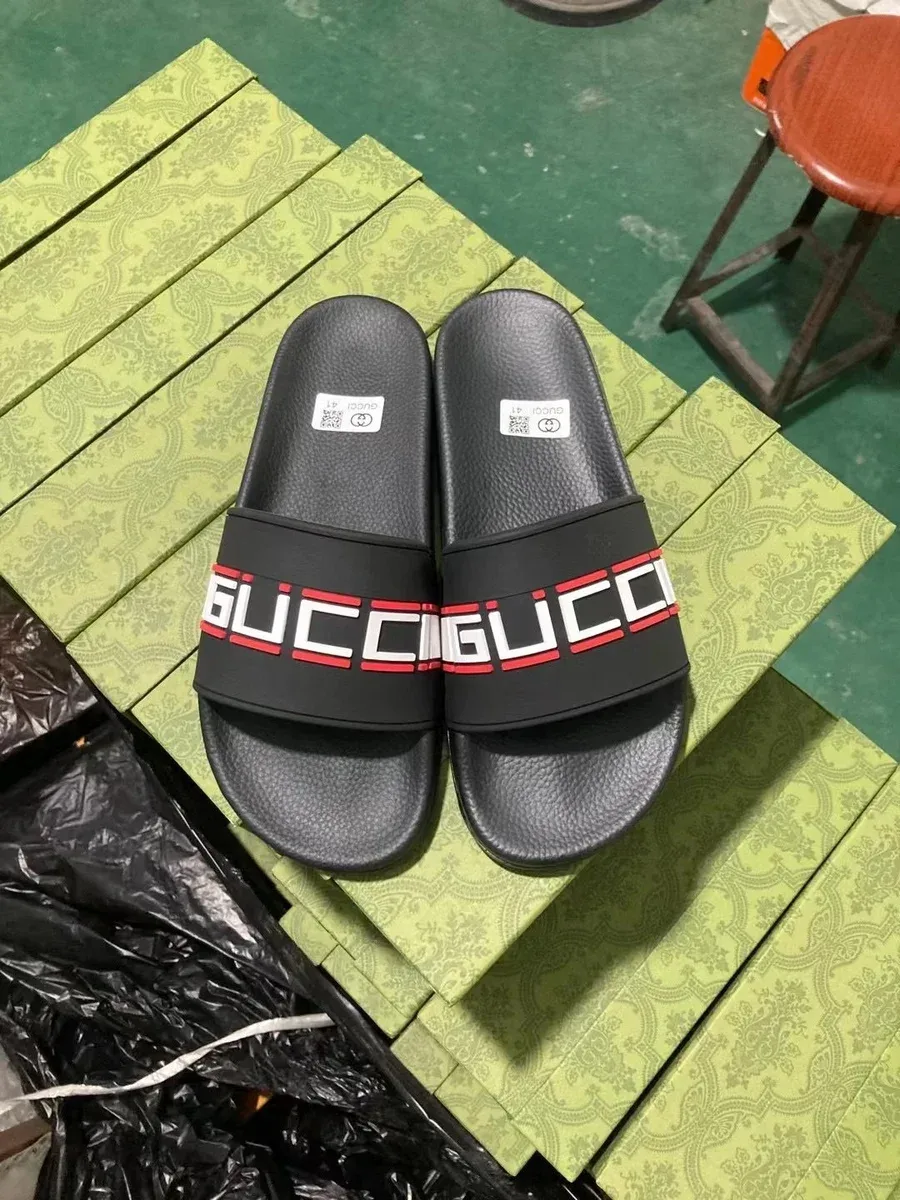 Gucci Gucci Black Red Logo Slide Sandals Black - 1